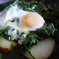 cheesedog's cooksnap of when they made 簡単♪じゃがいもとほうれん草の巣ごもり卵.