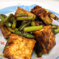 ゆりまる2011's cooksnap of when they made 簡単！厚揚げとにんにくの芽の味噌バタ炒め.