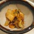 yokomizo's cooksnap of when they made セロリとしめじのピリ辛ガーリック炒め.