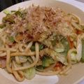 ハナ☆クロ's cooksnap of when they made 野菜たっぷり★焼きうどん.