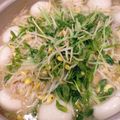 クックE04FUY☆'s cooksnap of when they made 無限ごま油鍋 （豚・豆苗・もやし）.