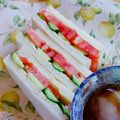 ❤️かわだん❤️'s cooksnap of when they made トマトと胡瓜のサンドイッチ.