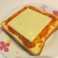 おつね's cooksnap of when they made ナゲットソースで♪チーズトースト.