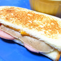 ジョンリークッカー's cooksnap of when they made ２種類のハムでハムサンド.