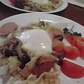 時花菜's cooksnap of when they made 朝食にも！キャベツの巣ごもり卵.