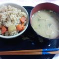 9時から男's cooksnap of when they made 薩摩芋と人参の炊き込みご飯.