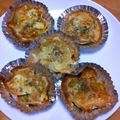 リトルフェアリー's cooksnap of when they made 餃子の皮♪鮭とアボカドのカップPizza.