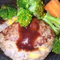 みきぶぅぶぅ's cooksnap of when they made 肉汁閉じ込め！ハンバーグ.