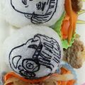 芽依ちゃんママ☆彡's cooksnap of when they made キャラ弁 簡単キャラおにぎり.