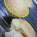 こずっぺ's cooksnap of when they made 炊飯器で大成功♪しとふわカスタードケーキ.