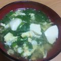 がちゃぷ's cooksnap of when they made ニラ玉豆腐の味噌汁.