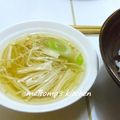 まいとものママ's cooksnap of when they made ホントに3分クッキング★えのきのスープ.