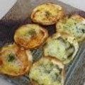 haruiroもも's cooksnap of when they made 余ったギョウザの皮でジェノバ風簡単ピザ♪.