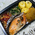 白いカピバラ's cooksnap of when they made 手軽に簡単★きのことサーモンのホイル焼き.