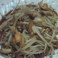 九道礼菜's cooksnap of when they made もやしときのこの豆板醤炒め.