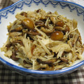 ともこキッチン's cooksnap of when they made えのきとなめこのピリ辛炒め.