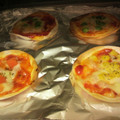 あきらぶ☆'s cooksnap of when they made 餃子の皮で☆簡単おつまみピザ.