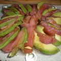 Marist's cooksnap of when they made マグロとアボカドのカルパッチョ.