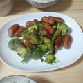 MAYUともにゃん's cooksnap of when they made アボカドウィンナーのガーリックバター炒め.
