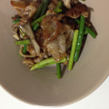 いっしゅん's cooksnap of when they made 豚肉とまいたけのにんにくの芽炒め.