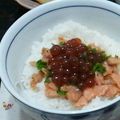 ヒヨヒヨヒヨ's cooksnap of when they made 秋の味覚❤鮭といくらの親子丼.