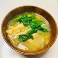 azbjbn's cooksnap of when they made 小松菜と玉ねぎの味噌汁.