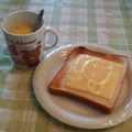 オレンジリング's cooksnap of when they made 3度おいしい!?定番チーズトーストセット.