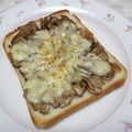 うまうま・らぶ's cooksnap of when they made 香ばしい…舞茸チーズトースト.