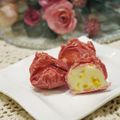 るるおか's cooksnap of when they made クリチ＆ドライマンゴーのイチゴトリュフ.