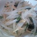 ♡KMS♡'s cooksnap of when they made 生姜が決め手★もやしとワカメのサラダ.