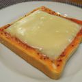 bobitin's cooksnap of when they made ナゲットソースで♪チーズトースト.