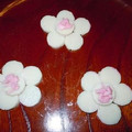 sukennya's cooksnap of when they made かまぼこで梅の花びらをつくりました.