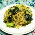 シャンプーハット's cooksnap of when they made ワカメと青菜のシンプル塩焼きそば.
