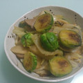 こひよこ's cooksnap of when they made 芽キャベツと舞茸の味噌炒め.
