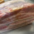 クック6WPB2Q☆'s cooksnap of when they made 手作り♪超簡単自家製燻製ベーコン♪.