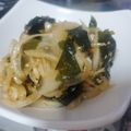 hozunyam's cooksnap of when they made やみつき！新玉とわかめの中華風サラダ.