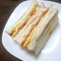 亜久里's cooksnap of when they made ハムとたまごのホットサンド.