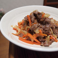 泥酔担当's cooksnap of when they made 牛肉と玉ねぎのちょい辛炒め.