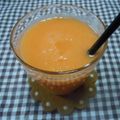 kemeta's cooksnap of when they made りんごと人参の美肌ジュース.