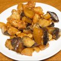 vabochan's cooksnap of when they made 鶏もも肉と茄子と大根の煮物.
