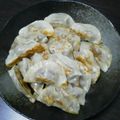かーくんそーくん's cooksnap of when they made 簡単美味しいギョーザの皮で包ハンバーグ.