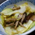 waeri's cooksnap of when they made キャベツと舞茸の生姜醤油炒め.