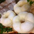 snowish824's cooksnap of when they made 100均シフォン型でお花パン(・∇・o).