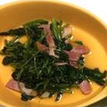 TRECKER's cooksnap of when they made ほうれん草とベーコンの炒め.