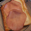 ★ちえ蔵★'s cooksnap of when they made 簡単！最強？ハムマヨトースト.