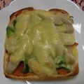 おがよこ's cooksnap of when they made シーセージ(チリ味)☆ピザトースト.
