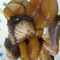 テコテコヤイ's cooksnap of when they made 寒い季節にぴったり!!染み染みブリ大根.