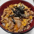 107yoko's cooksnap of when they made 豚と玉ねぎの甘辛玉子とじ.