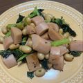 えみらくる's cooksnap of when they made 簡単＊小松菜と魚肉ソーセージのバター炒め.
