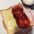 yunapi☆'s cooksnap of when they made ジャムとバターのハーフ＆ハーフトースト.